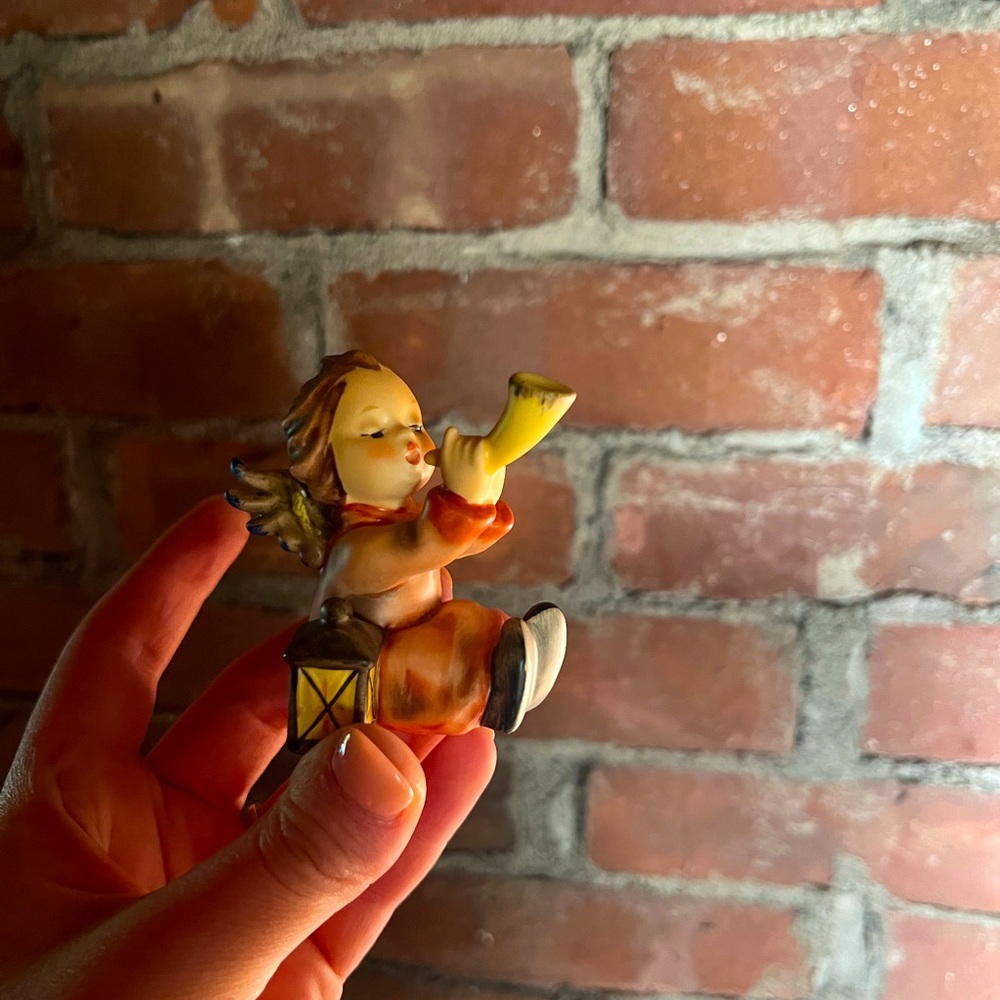hummel figurine